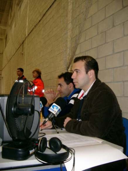 Año 2004 retransmisión de la Gala de la Solidaridad en Oviedo TV